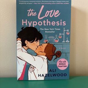The love hypothesis book by Ali Hazelwood
